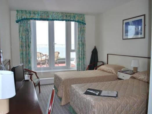 The Samares Coast Hotel & Apartments Saint Helier Jersey Екстериор снимка